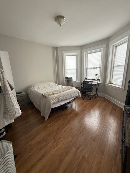 Building Photo - 1267 Commonwealth Ave