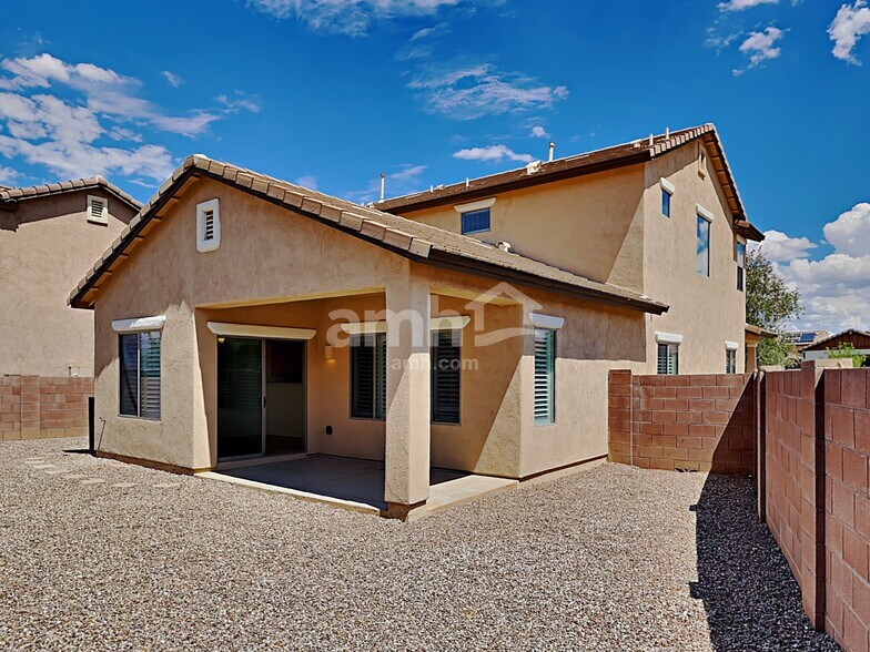 Building Photo - 154 W Camino Espiga