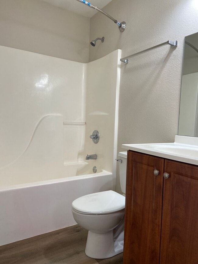 Building Photo - Single-Family Home in Evergreen Ridge, Hollister