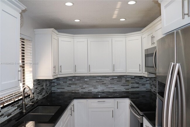 Building Photo - 1770 SW 122nd Ct