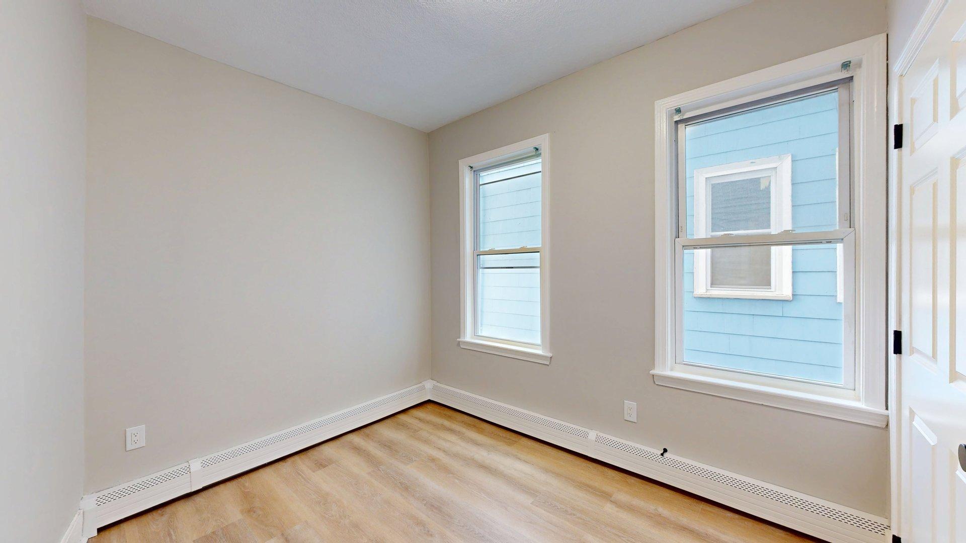 Building Photo - 165 Hichborn St