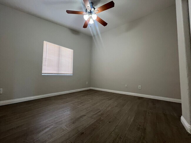 Building Photo - 2708 Ganzo St