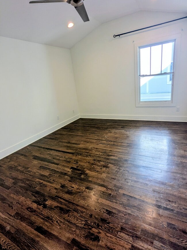 Building Photo - 1708 4th Ave N