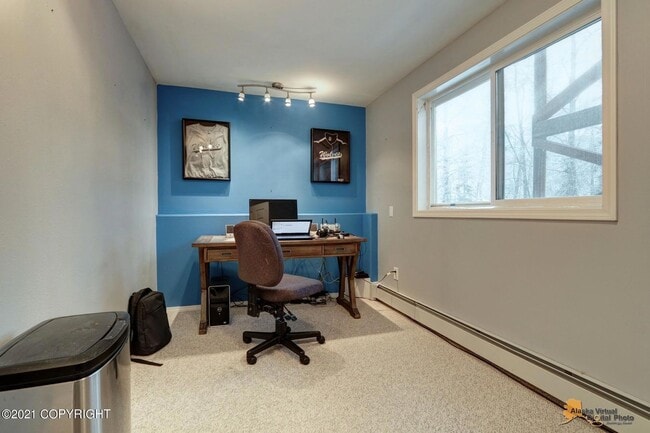Building Photo - BEAUTIFUL, FULLY UPDATED SINGLE FAMILY HOM...