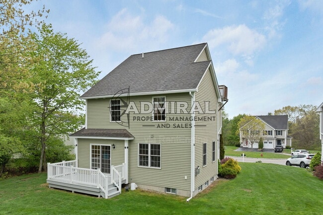 Building Photo - 21 Village Dr
