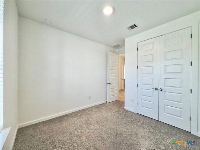 Building Photo - 2109 Gabriels Horn Rd