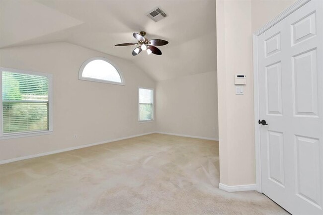 Building Photo - 16510 Bluff Springs Dr