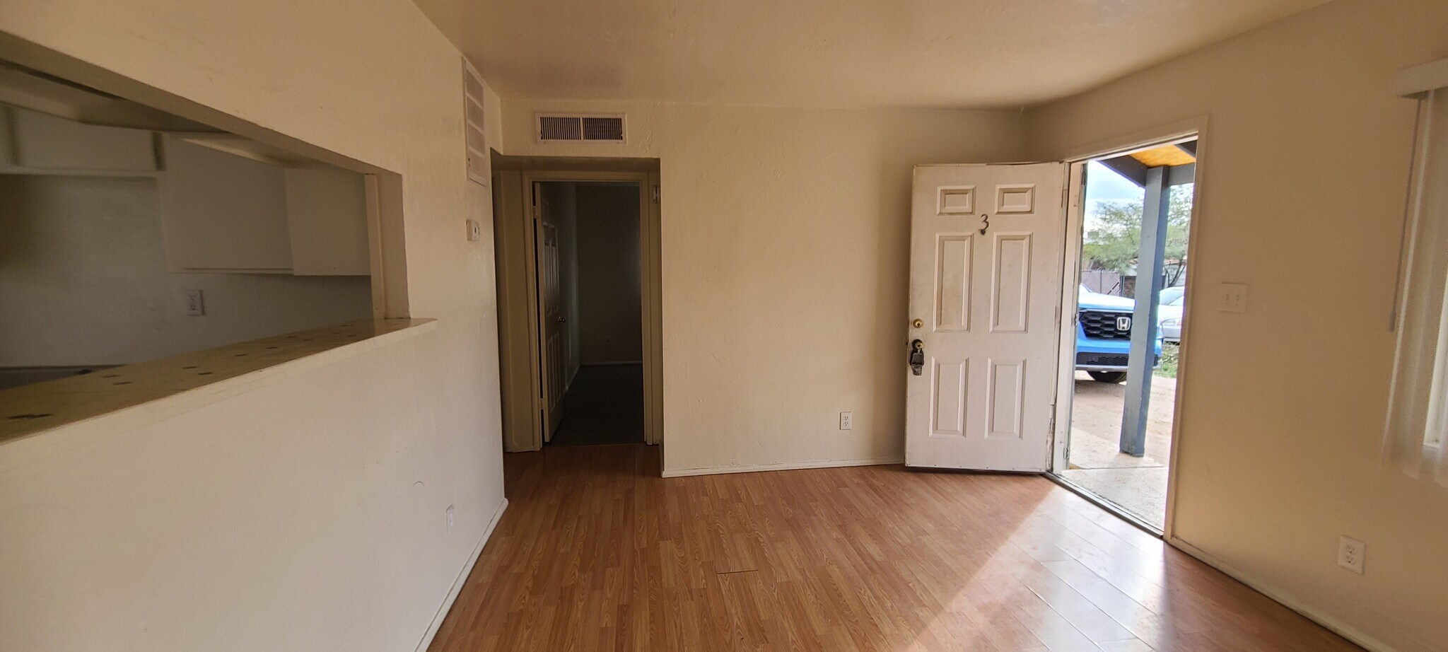 Building Photo - 1535 E 29th Ave