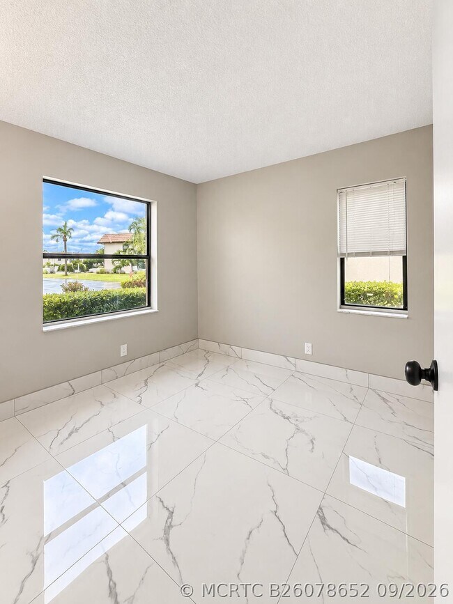 Building Photo - 7101 Golf Colony Ct