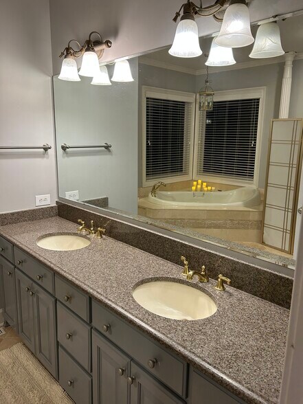 Building Photo - 403 Prestwick Dr