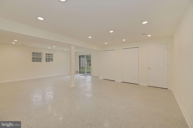 Building Photo - 4813 Marymead Dr