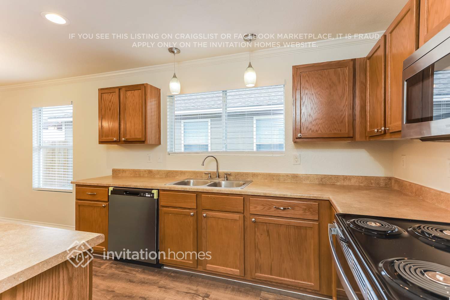 Building Photo - 8522 Silver Brush