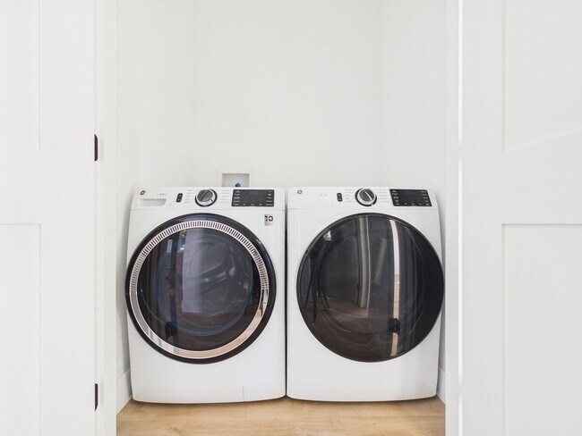 Building Photo - Brand-New Detached 2BR 2 bath Home in Vista | Modern Finishes & A/C in Every Room