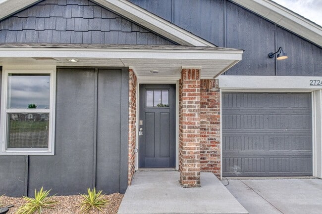 Building Photo - Brand New Construction in Varenna Landing!