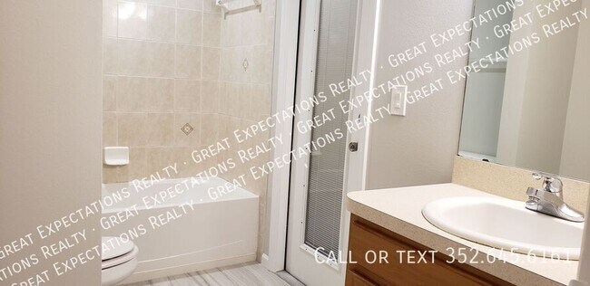 Building Photo - 6499 N Airmont Dr