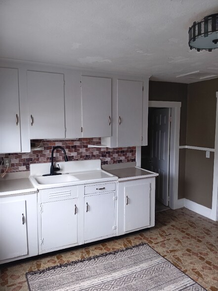 Primary Photo - 37 Sumner Ave