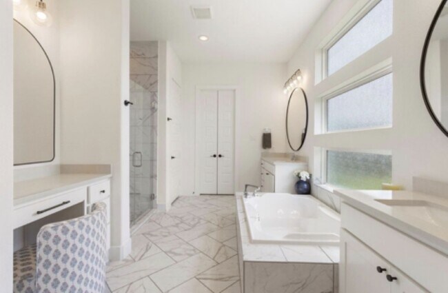 Building Photo - 25003 Stella Fls Ln
