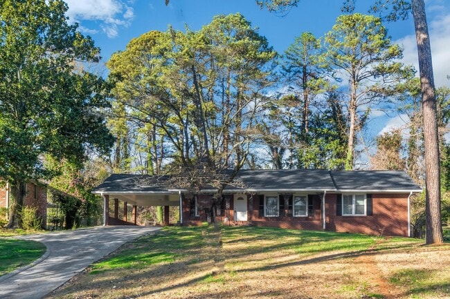 Building Photo - Don’t Miss Out! Look, Lease, and Live Spec...