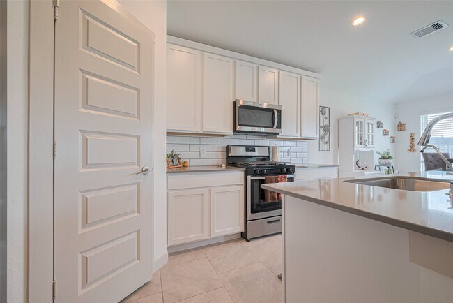 Building Photo - 28910 Yachting Pt Ct