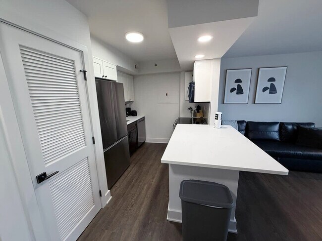 Building Photo - 801 15th St S