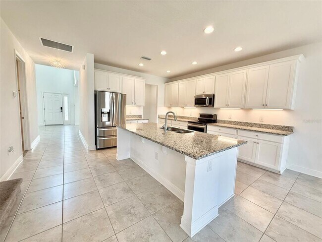 Building Photo - 12189 Nouveau Ave