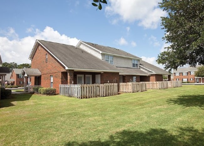 Building Photo - 3 Bedroom 2 Bath Townhome in Pleasant Grov...