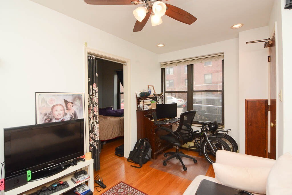 Building Photo - 2129 N Mozart St