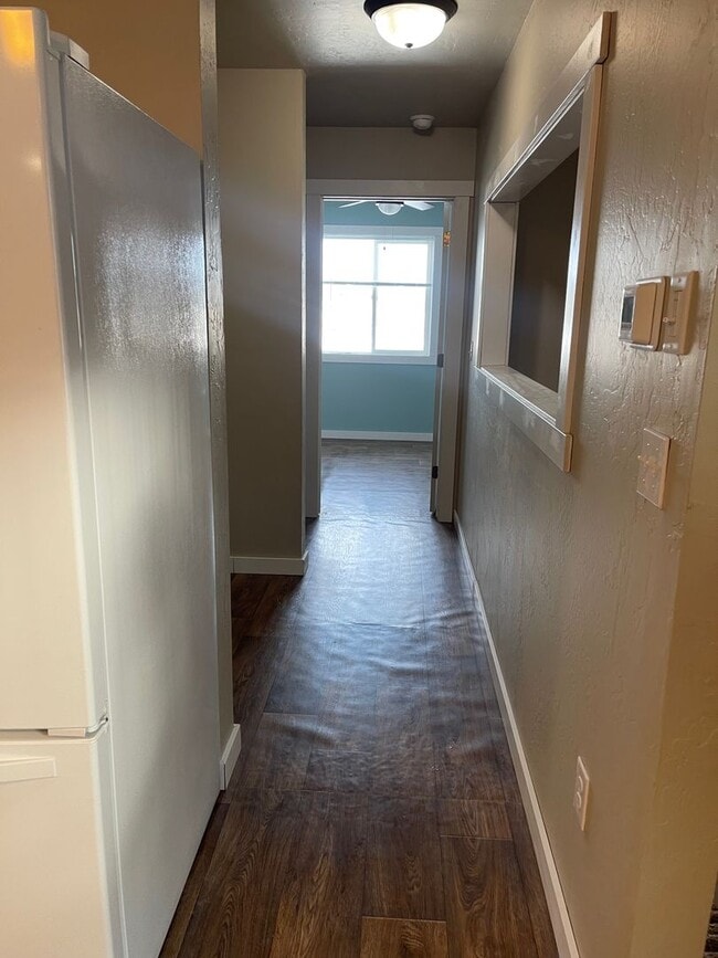 Building Photo - 1 Bedroom 1 Bath in 4 Corners
