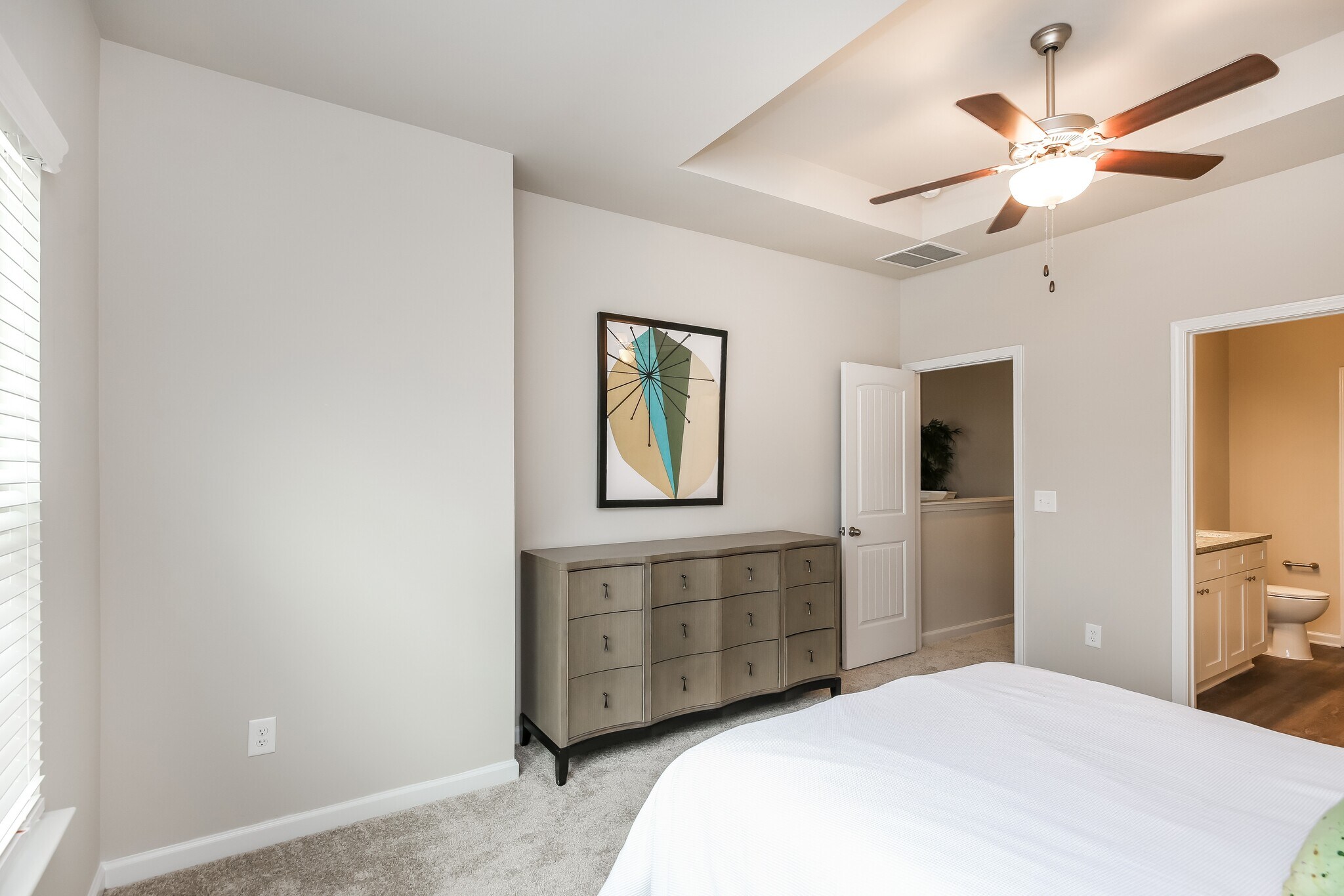 Building Photo - 11 Madaline Ln