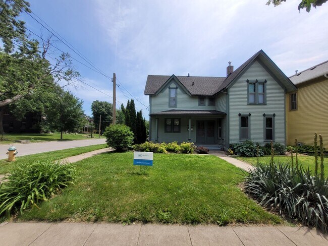 Building Photo - 757-759 17th Street