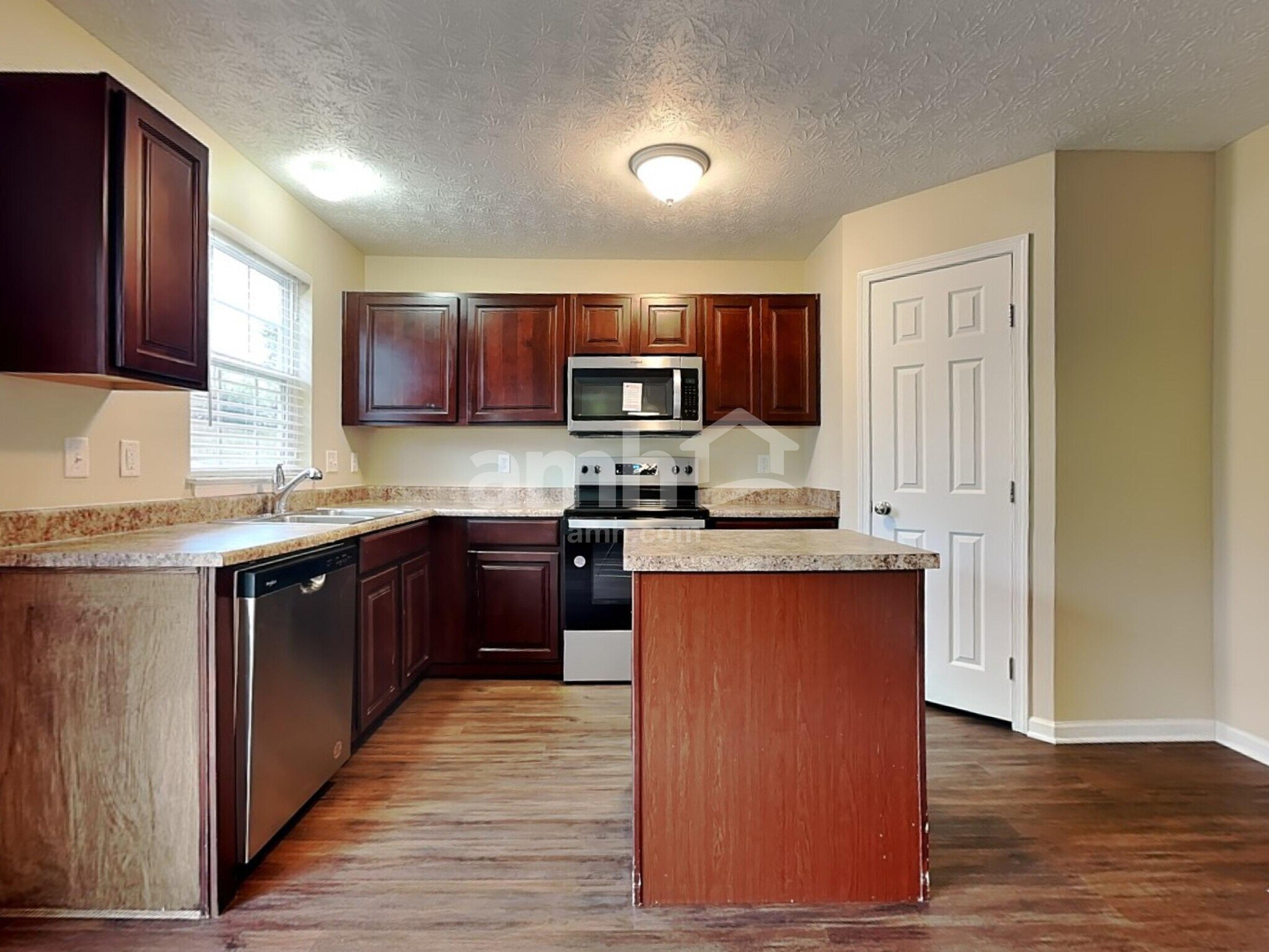 Building Photo - 1172 Turfway Ct