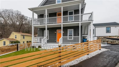 Building Photo - 5 Hunters Rd