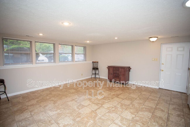 Building Photo - 26 Teaberry Ct
