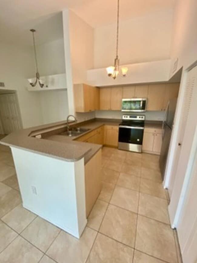 Building Photo - Boynton Beach Condominium