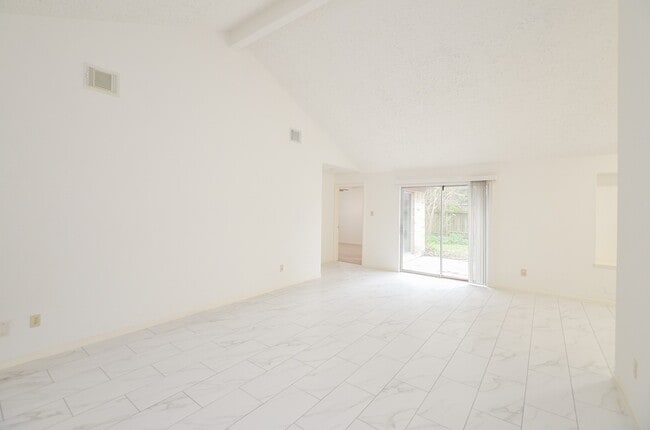 Building Photo - 22803 Capitol Landing Ln