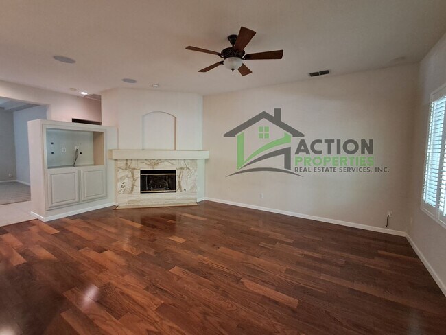 Building Photo - 400 Dumas Ct
