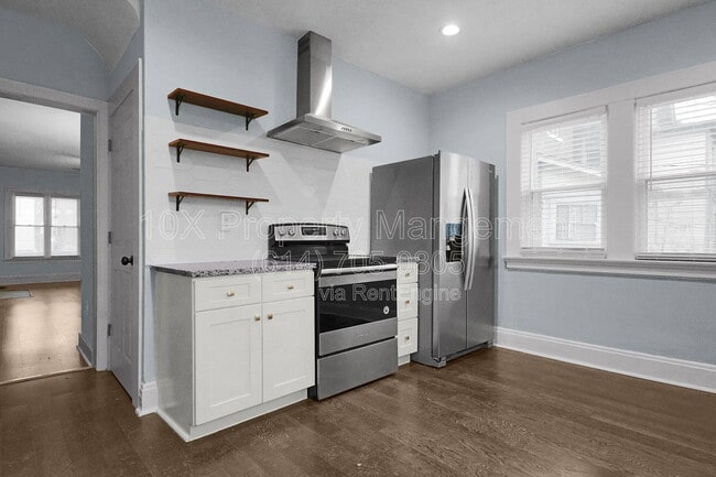 Building Photo - 614 Lilley Ave