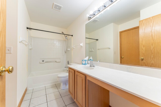 Building Photo - 61 Cantal Ct