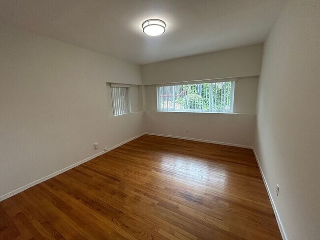 Building Photo - 279 Starlight Crest Dr