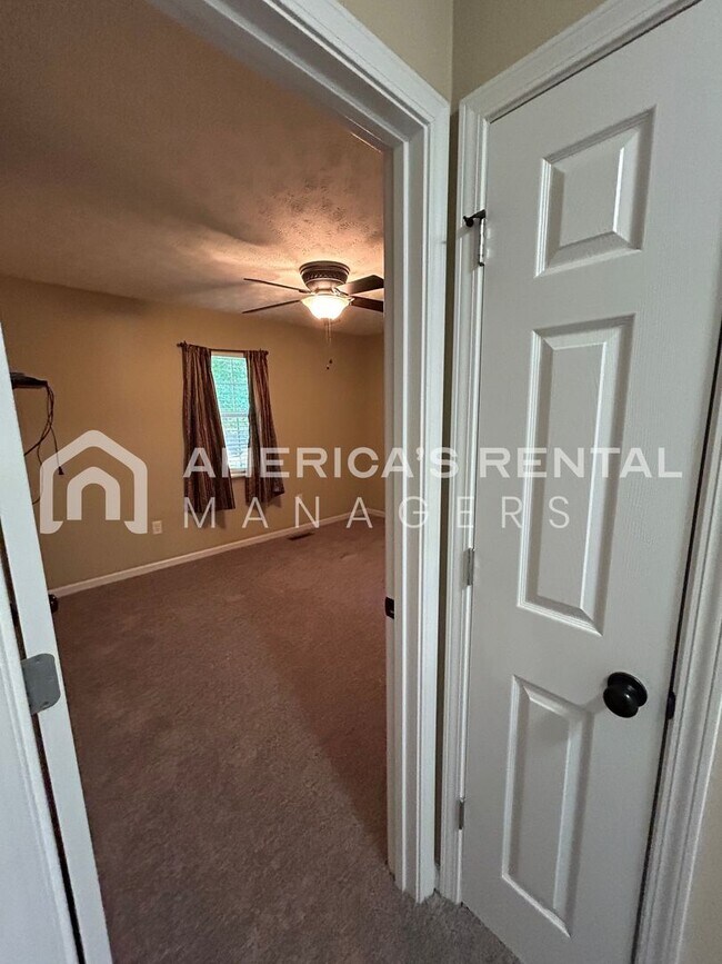 Building Photo - Home for rent in Lincoln!!! Available NOW!!!
