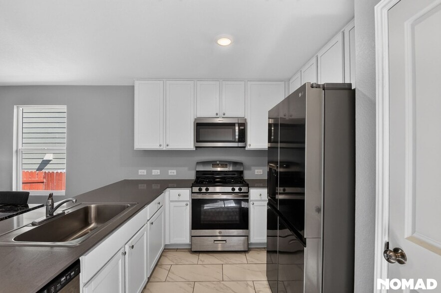 Building Photo - 241 Payton Pl
