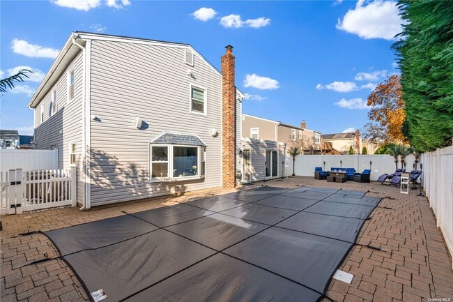 Building Photo - 2714 Ellen Rd