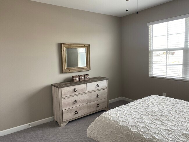 Building Photo - 24085 W Ripple Rd