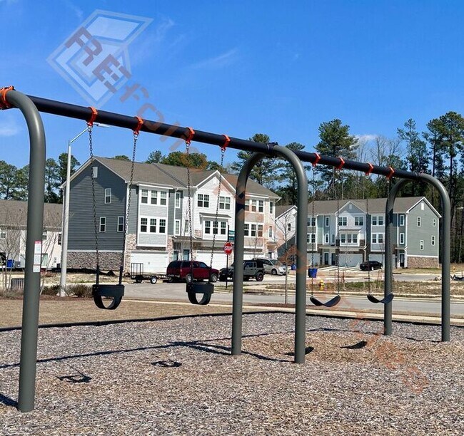 Building Photo - Alert: Rental Bonus! Gorgeous 3 Bedroom, 2...