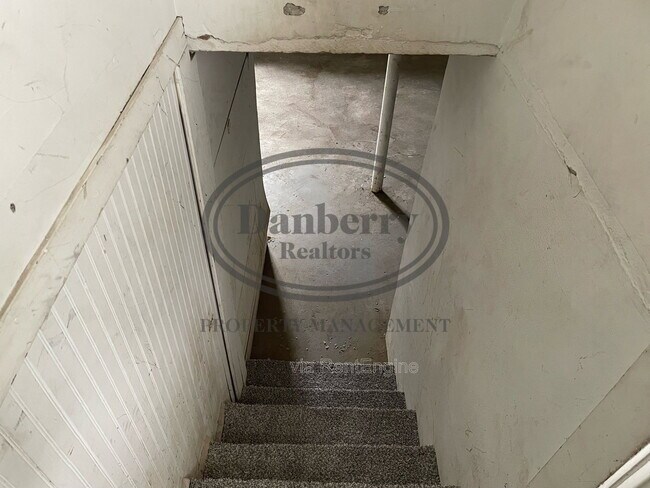 Building Photo - 931 Tiffin Ave