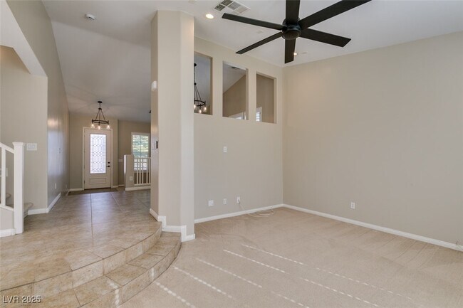 Building Photo - 25 Precipice Ct