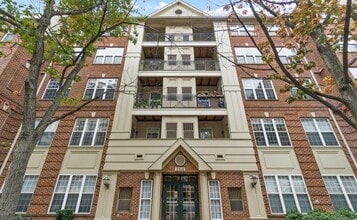 Building Photo - When luxury living, convenience and affordability converge the result is magical! Amazing location!