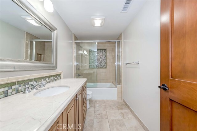 Building Photo - 2816 Manhattan Ave