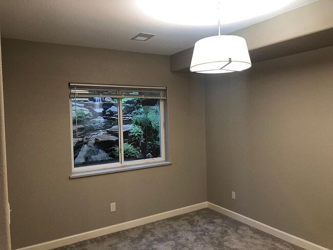 Building Photo - 831 Windchime Ct