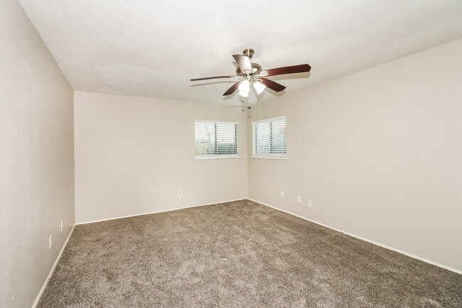 Building Photo - 15614 Mendocino Dr